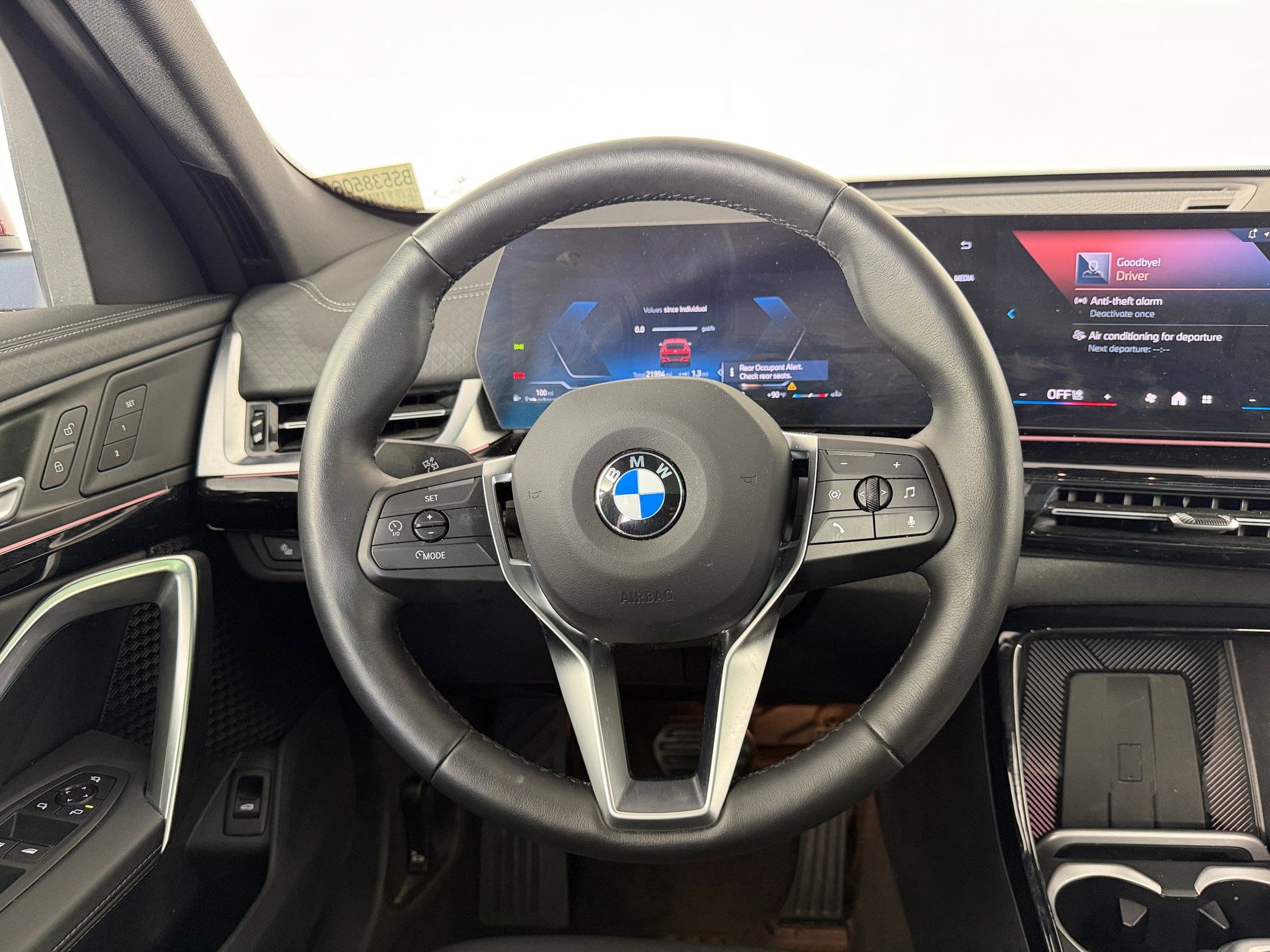 Used 2025 BMW X2 xDrive28i AWD/4WD image 15