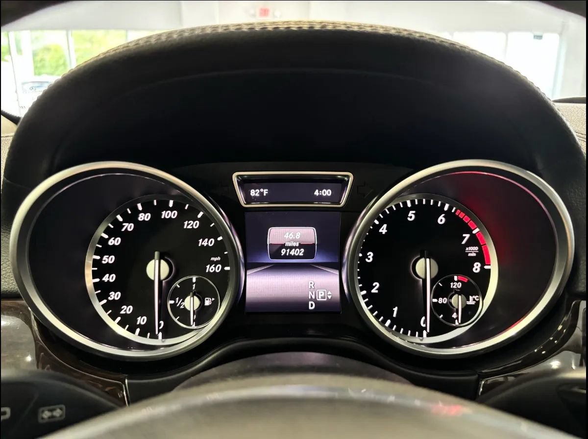 Used 2014 Mercedes-Benz GL 450 4MATIC image 36