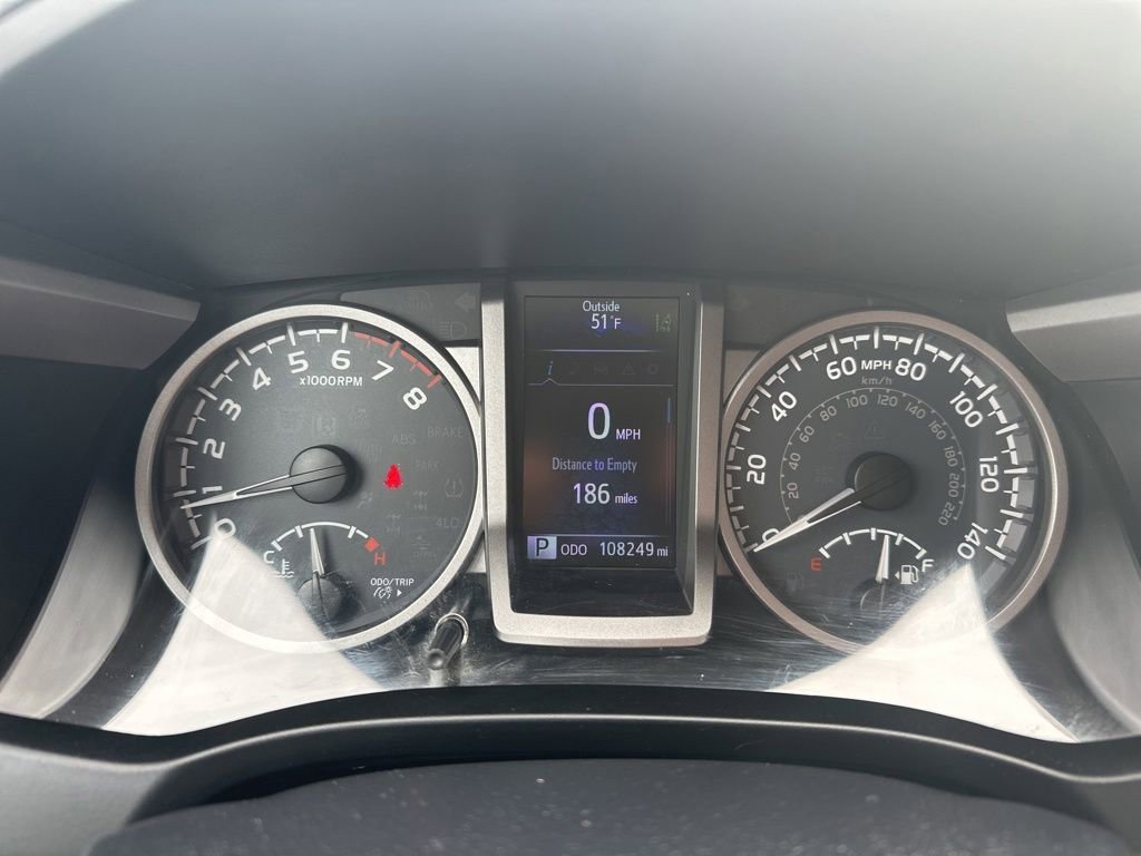 Used 2019 Toyota Tacoma SR5 AWD/4WD image 25