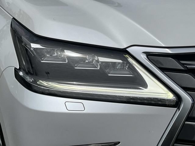 Used 2019 Lexus LX 570 4WD w/ Luxury Package image 9