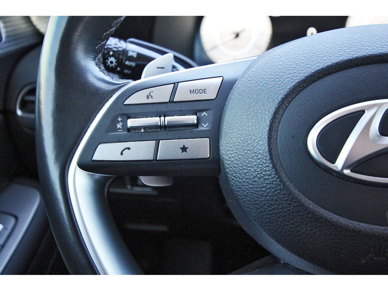 Used 2023 Hyundai Palisade Limited w/ Winter Package image 18