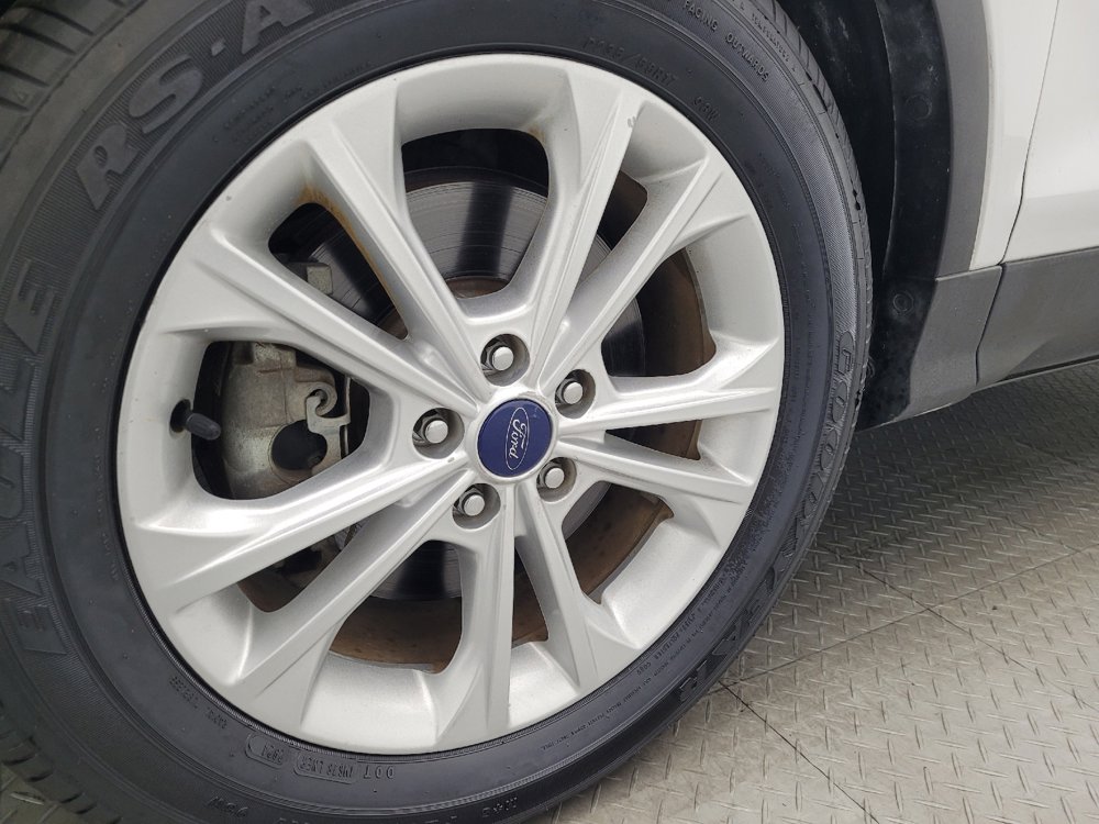 Used 2017 Ford Escape SE image 31