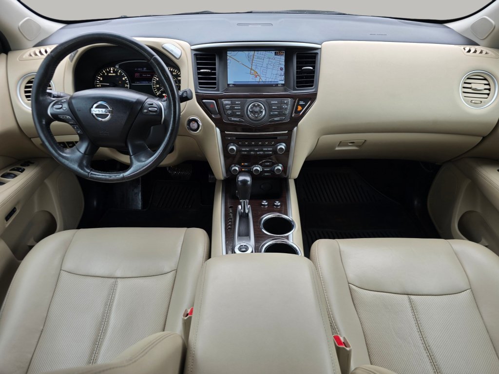 Used 2016 Nissan Pathfinder Platinum AWD/4WD image 2