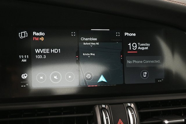 New 2025 Alfa Romeo Giulia w/ Driving Assist Package image 17