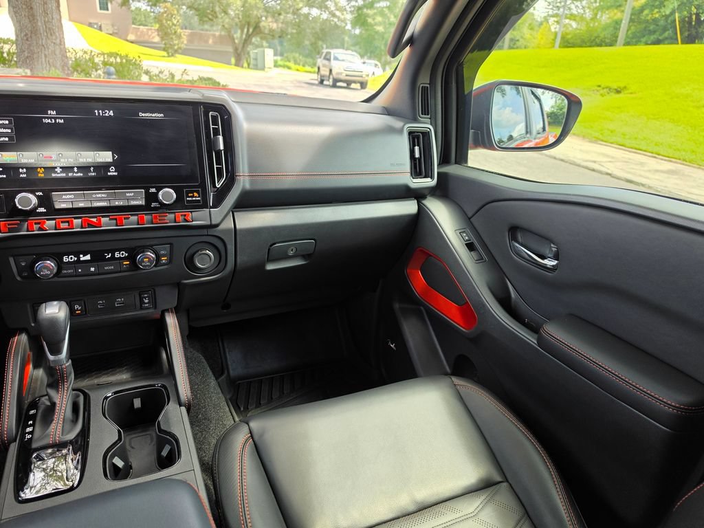 Used 2025 Nissan Frontier PRO-4X w/ Pro Premium Package AWD/4WD image 17