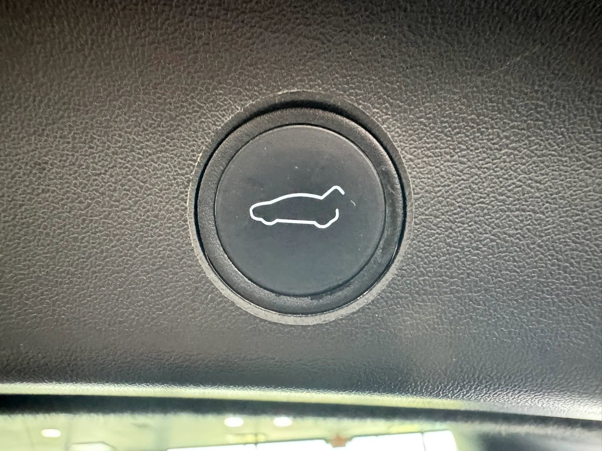 Used 2020 Tesla Model Y Long Range image 22