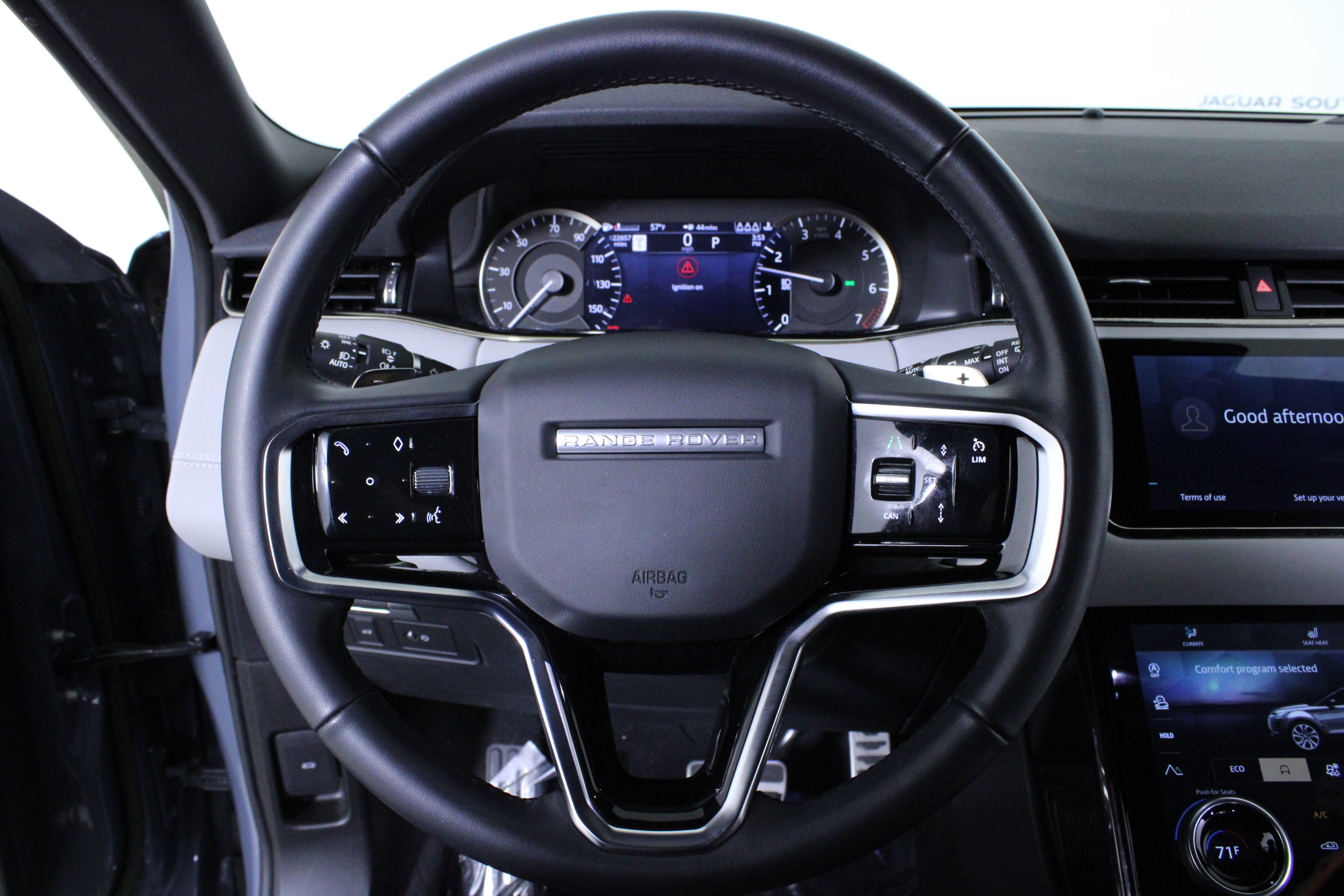 Used 2023 Land Rover Range Rover Evoque R-Dynamic SE image 19