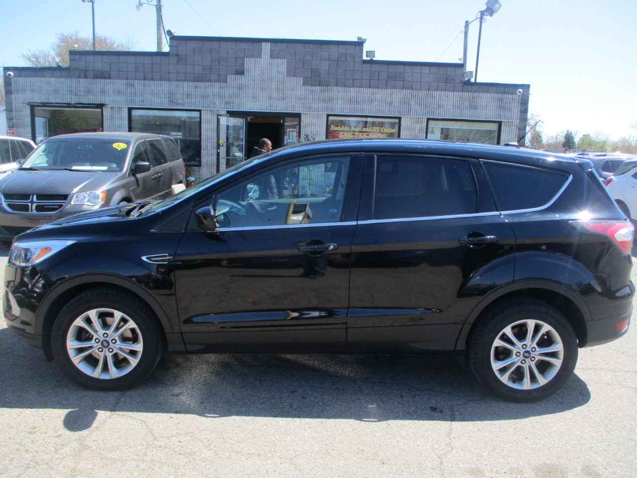 Used 2017 Ford Escape SE image 4