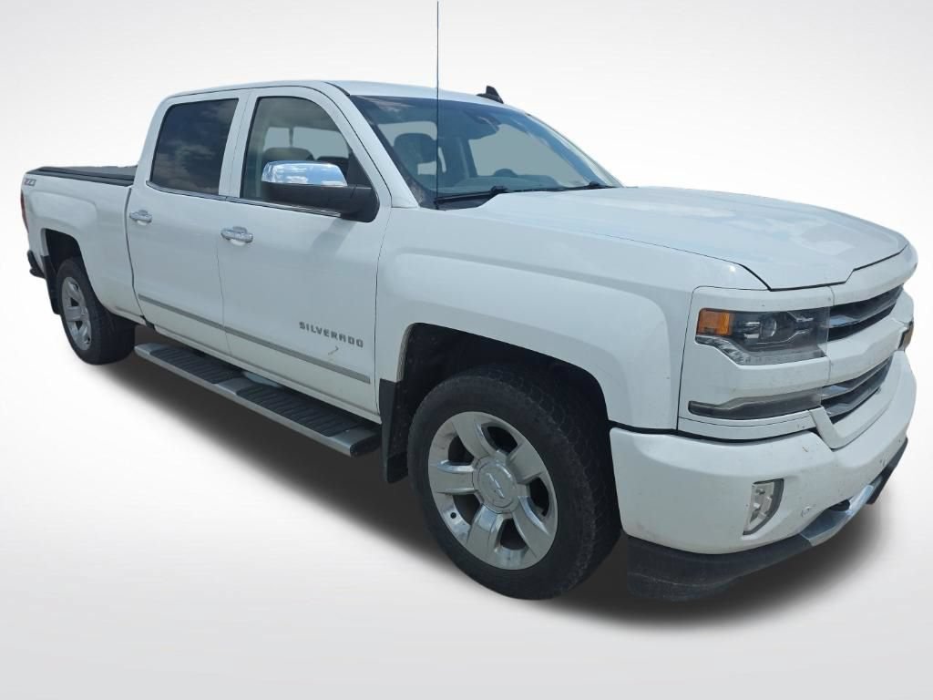 Used 2018 Chevrolet Silverado 1500 LTZ Z71 w/ LTZ Plus Package AWD/4WD image 40