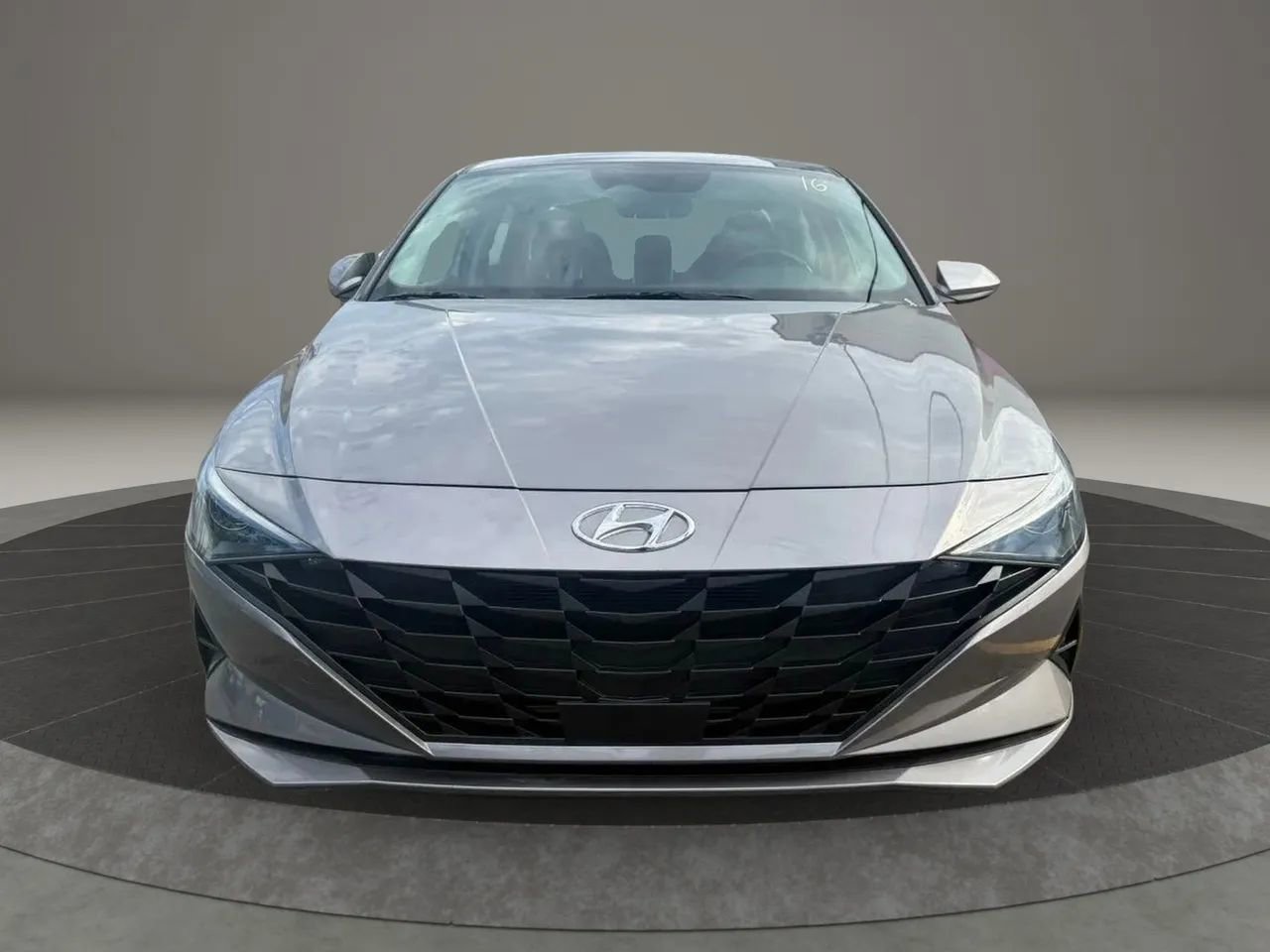 Used 2023 Hyundai Elantra SEL w/ Convenience Package image 2