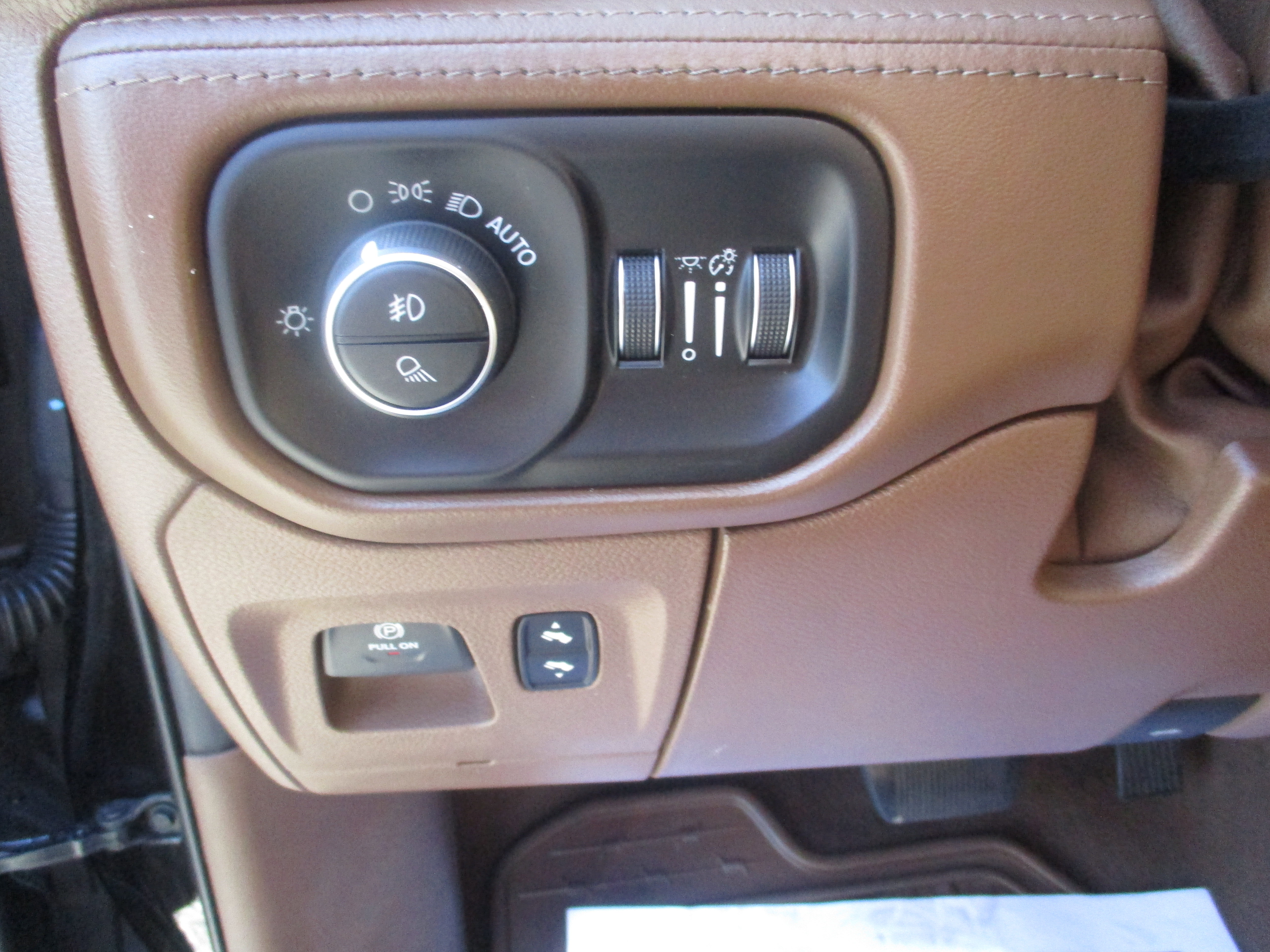Used 2019 RAM 1500 Laramie Longhorn image 15