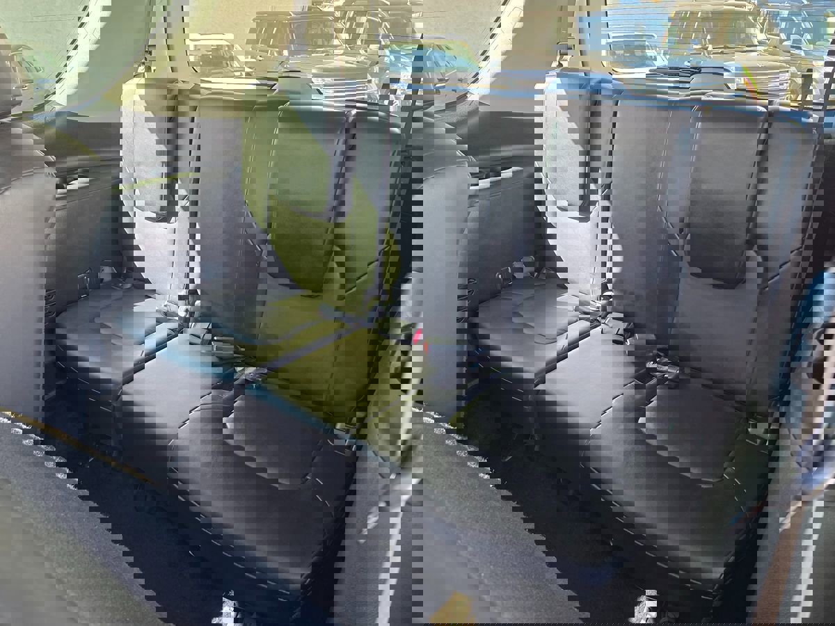 Used 2023 Nissan Armada SV image 17