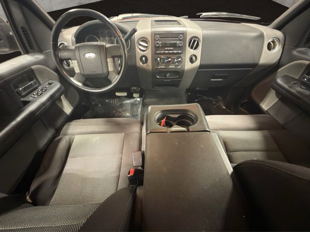 Used 2004 Ford F150 XLT AWD/4WD image 2
