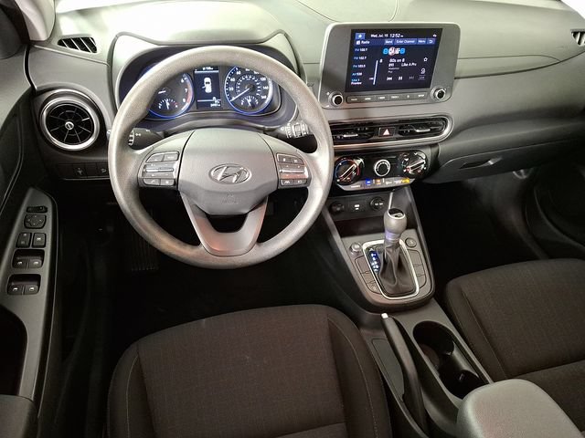 Used 2023 Hyundai Kona SEL AWD/4WD image 2