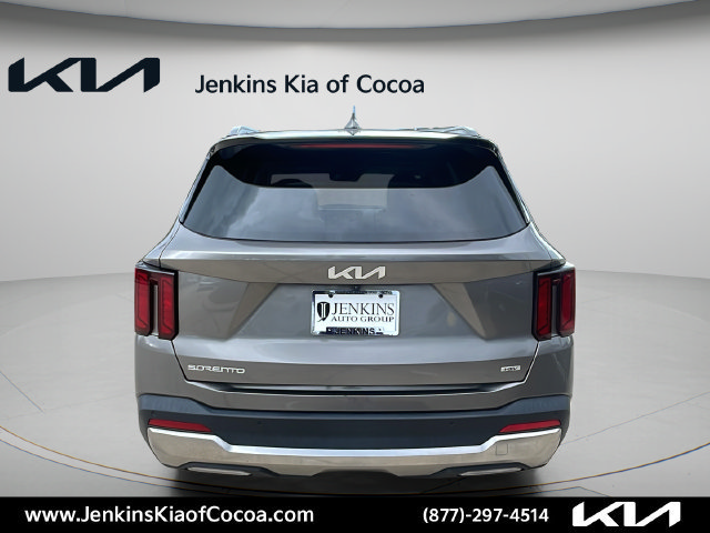 Certified 2025 Kia Sorento EX AWD/4WD image 6