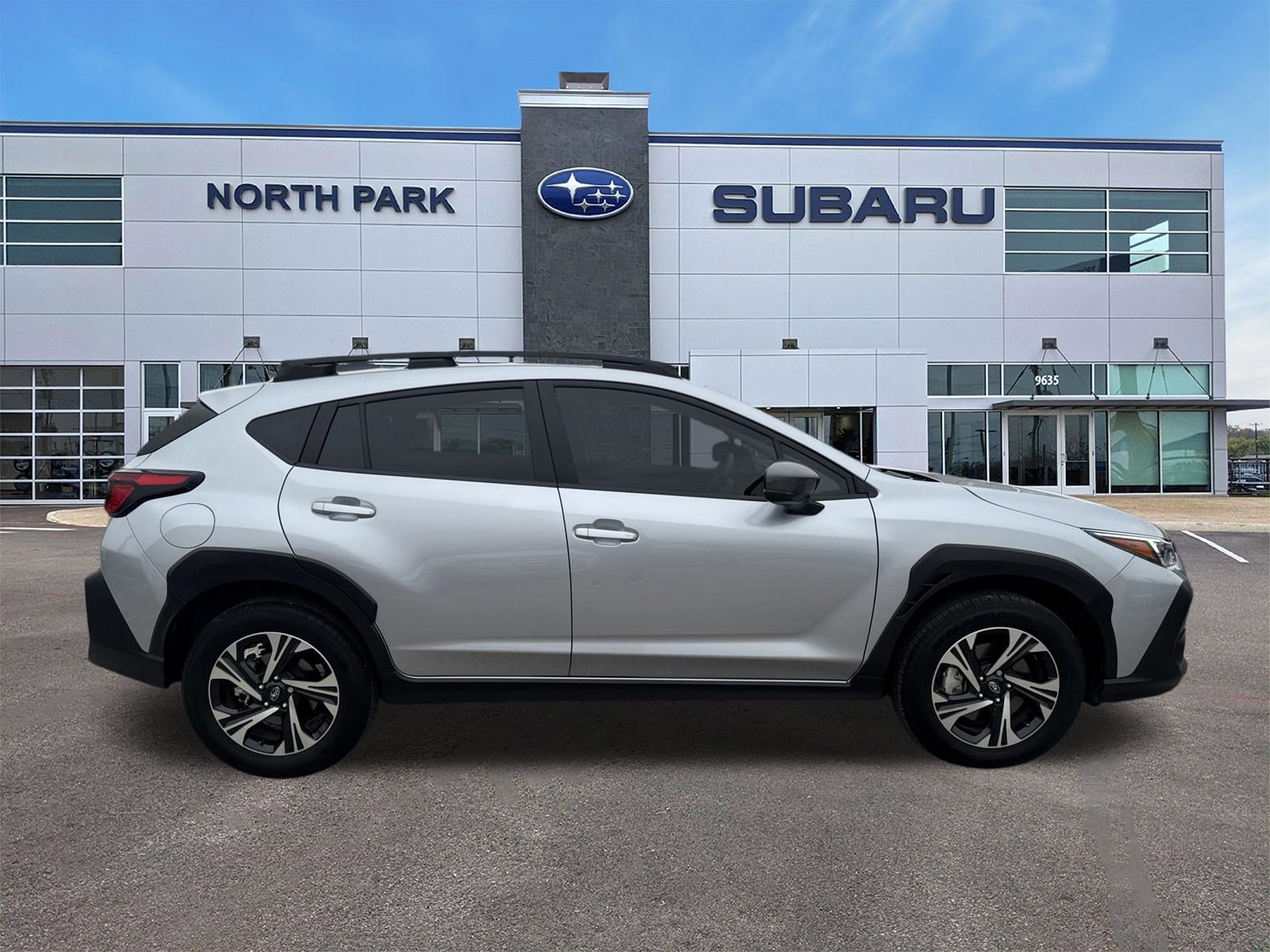 Certified 2024 Subaru Crosstrek 2.0i Premium w/ Crosstrek Mirror Package AWD/4WD image 3