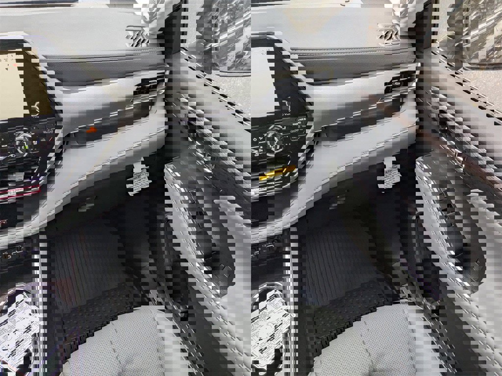 New 2026 Toyota Highlander Limited image 19