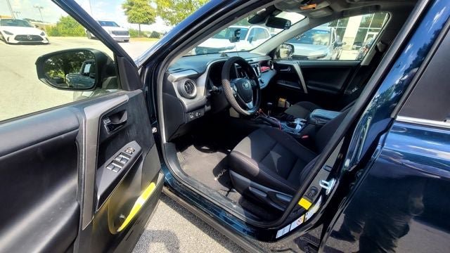 Used 2018 Toyota RAV4 XLE FWD image 7