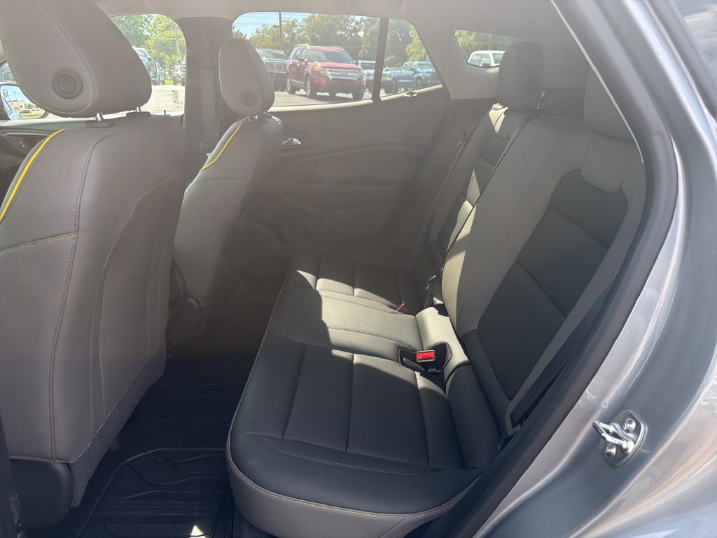 Used 2024 Chevrolet Trax ACTIV w/ Sunroof Package FWD image 13