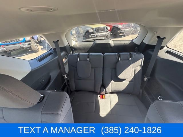 Used 2025 Ford Explorer Active image 10