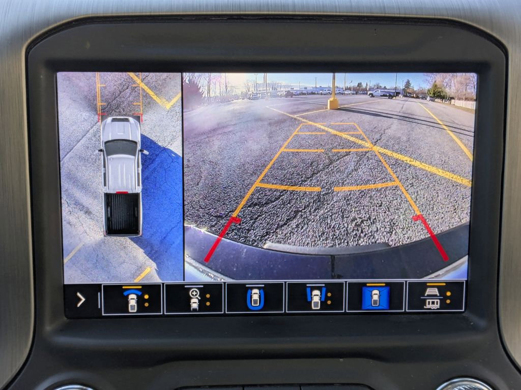 Certified 2022 GMC Sierra 3500 Denali w/ Denali Black Diamond Edition image 24