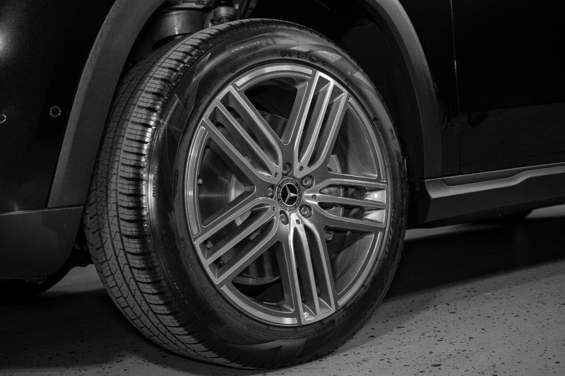 New 2026 Mercedes-Benz GLS 450 450 4MATIC&reg; SUV image 32