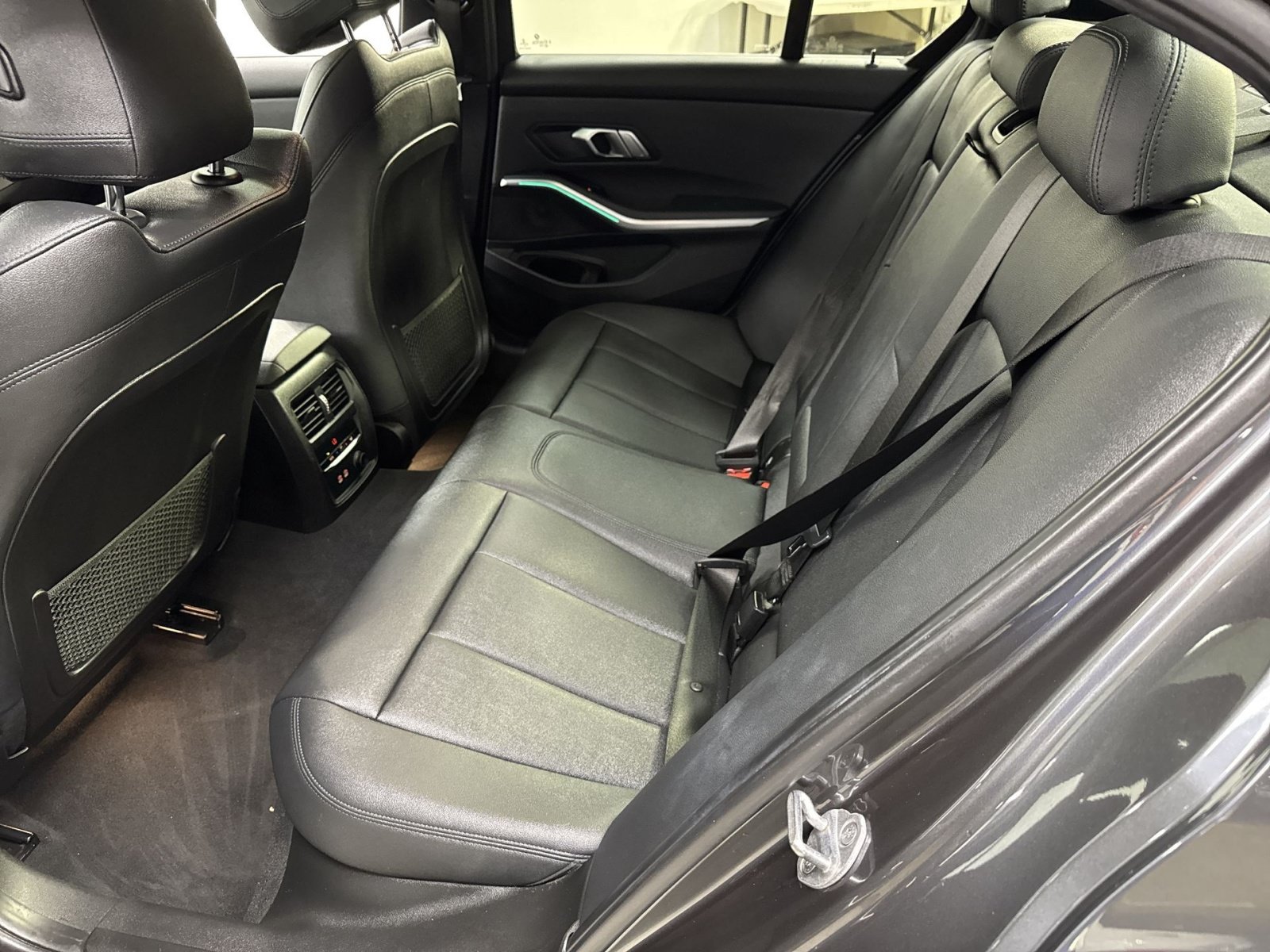 Used 2020 BMW 330i xDrive Sedan w/ Driving Assistance Package AWD/4WD image 37
