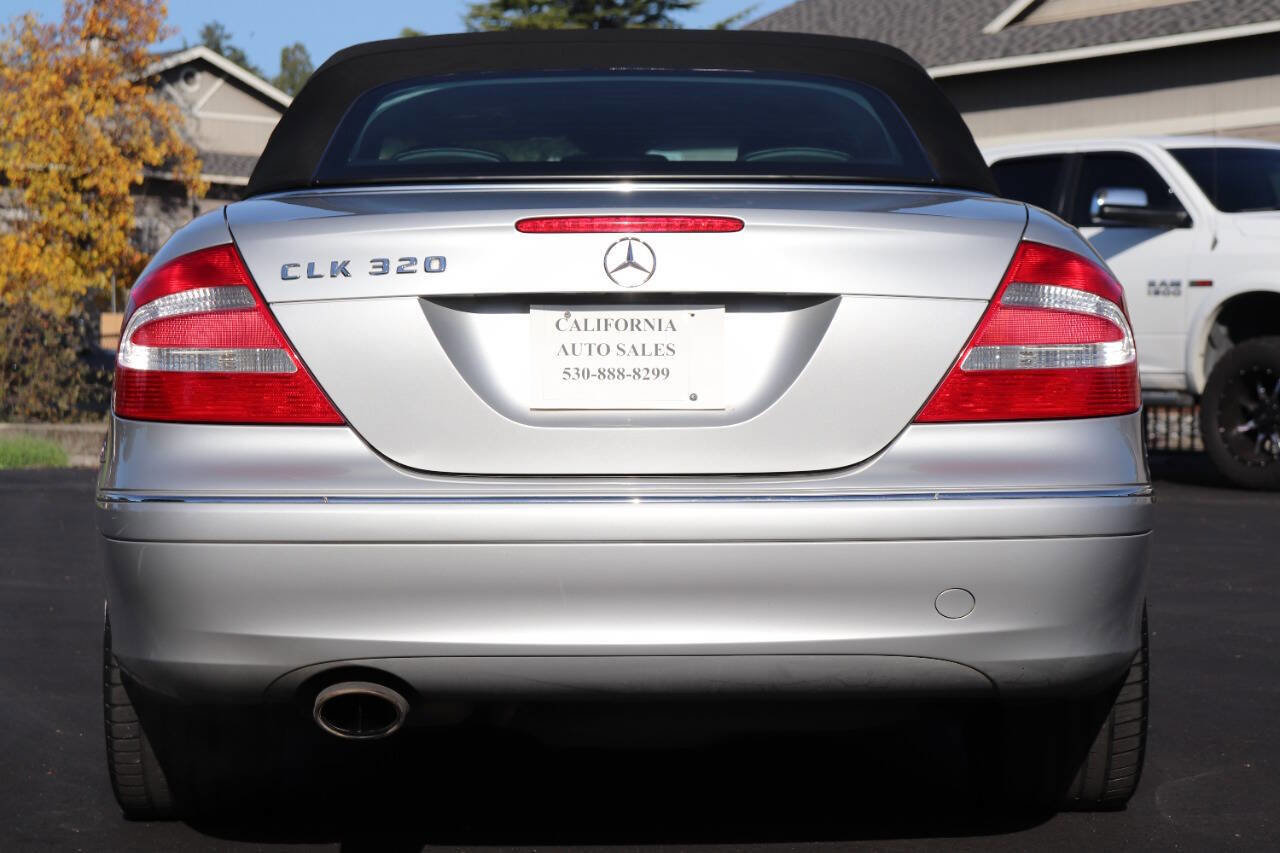 Used 2005 Mercedes-Benz CLK 320 Cabriolet image 17