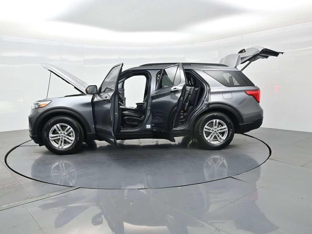 Used 2022 Ford Explorer XLT w/ Equipment Group 202A image 44