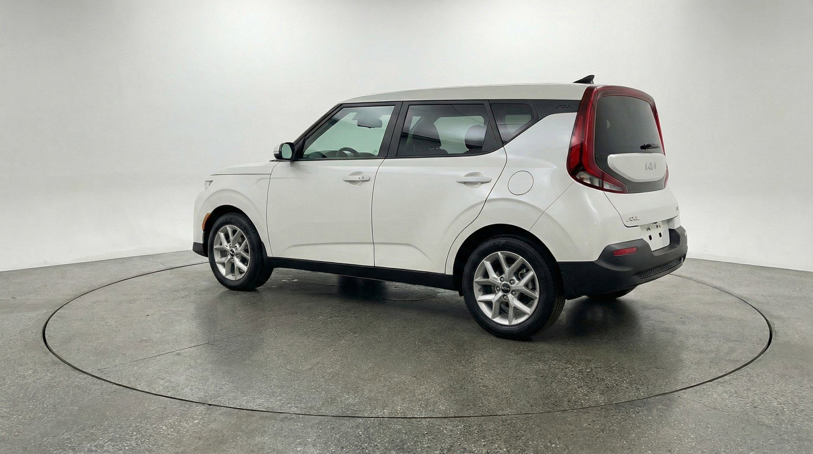 Used 2025 Kia Soul LX w/ LX Technology Package image 6
