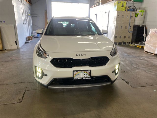 Used 2022 Kia Niro EX Premium image 2