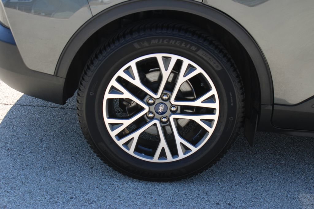 Used 2020 Ford Escape SEL FWD image 30