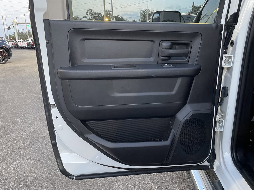 Used 2018 RAM 3500 Tradesman w/ Chrome Appearance Group AWD/4WD image 35
