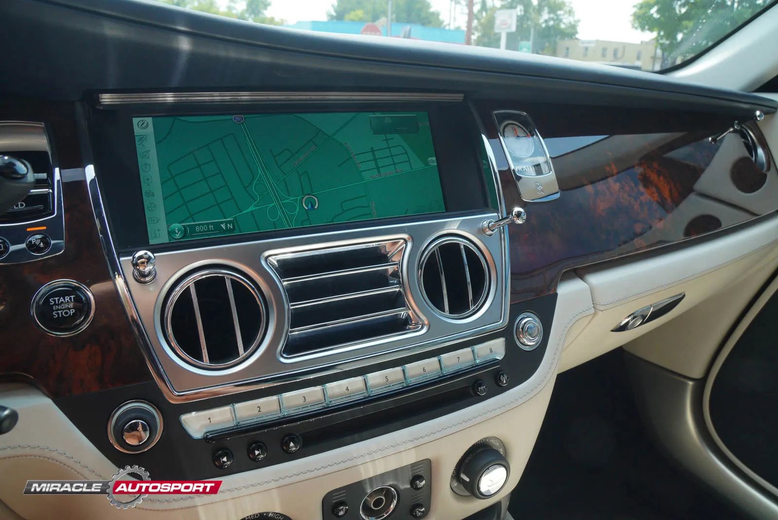 Used 2015 Rolls-Royce Wraith image 36