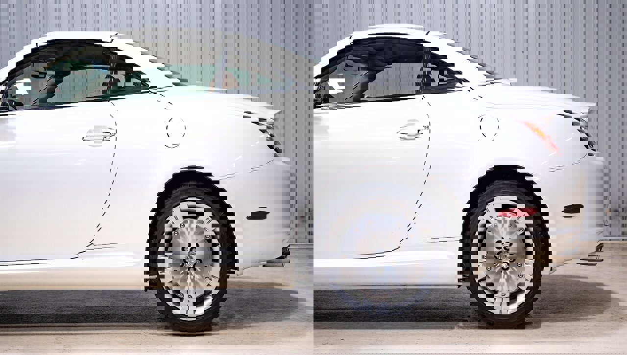 Used 2003 Lexus SC 430 Convertible image 6