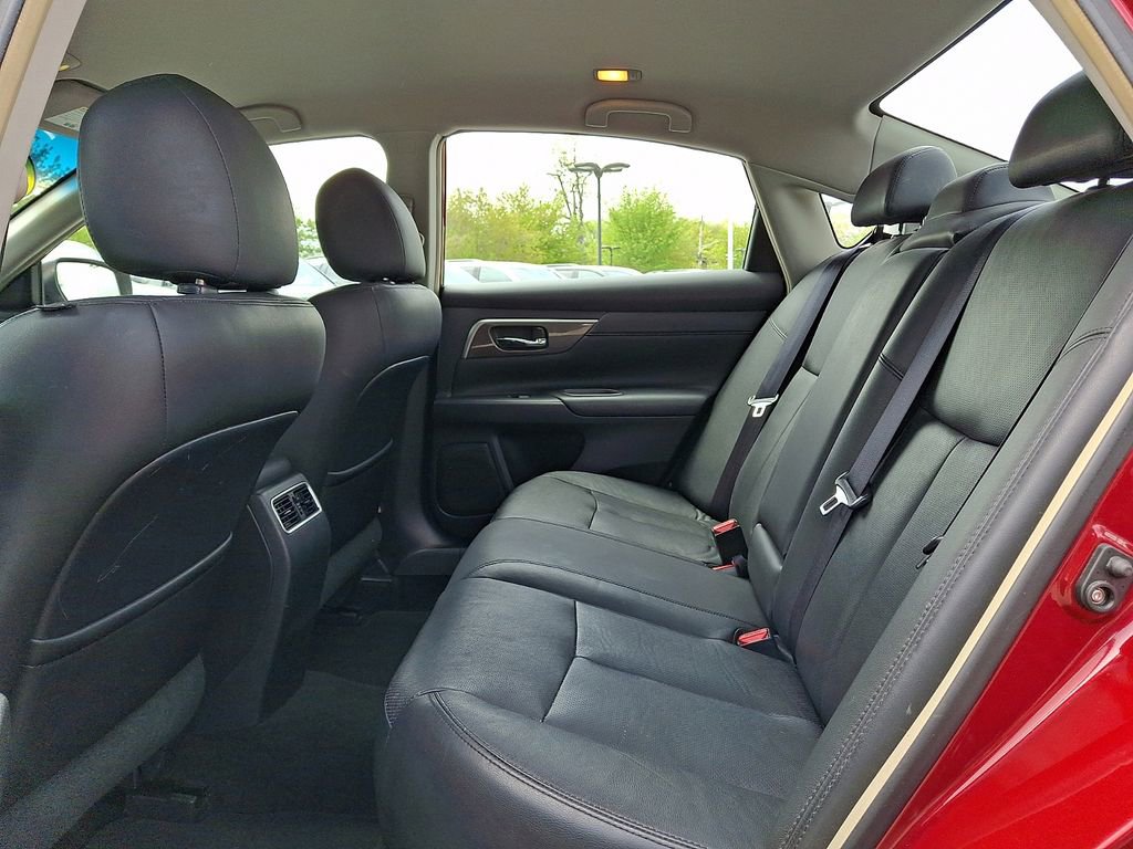 Used 2013 Nissan Altima 2.5 SL FWD image 10