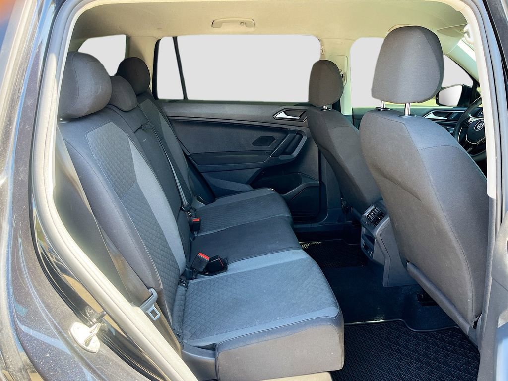Used 2018 Volkswagen Tiguan S image 27