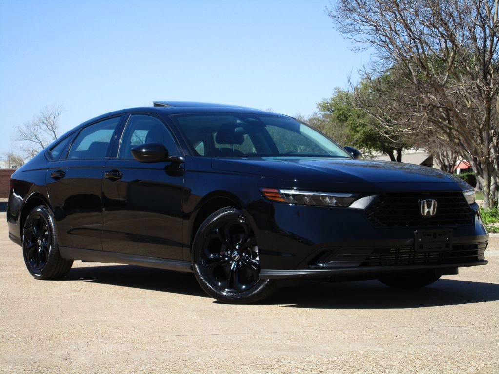 Used 2025 Honda Accord SE image 2