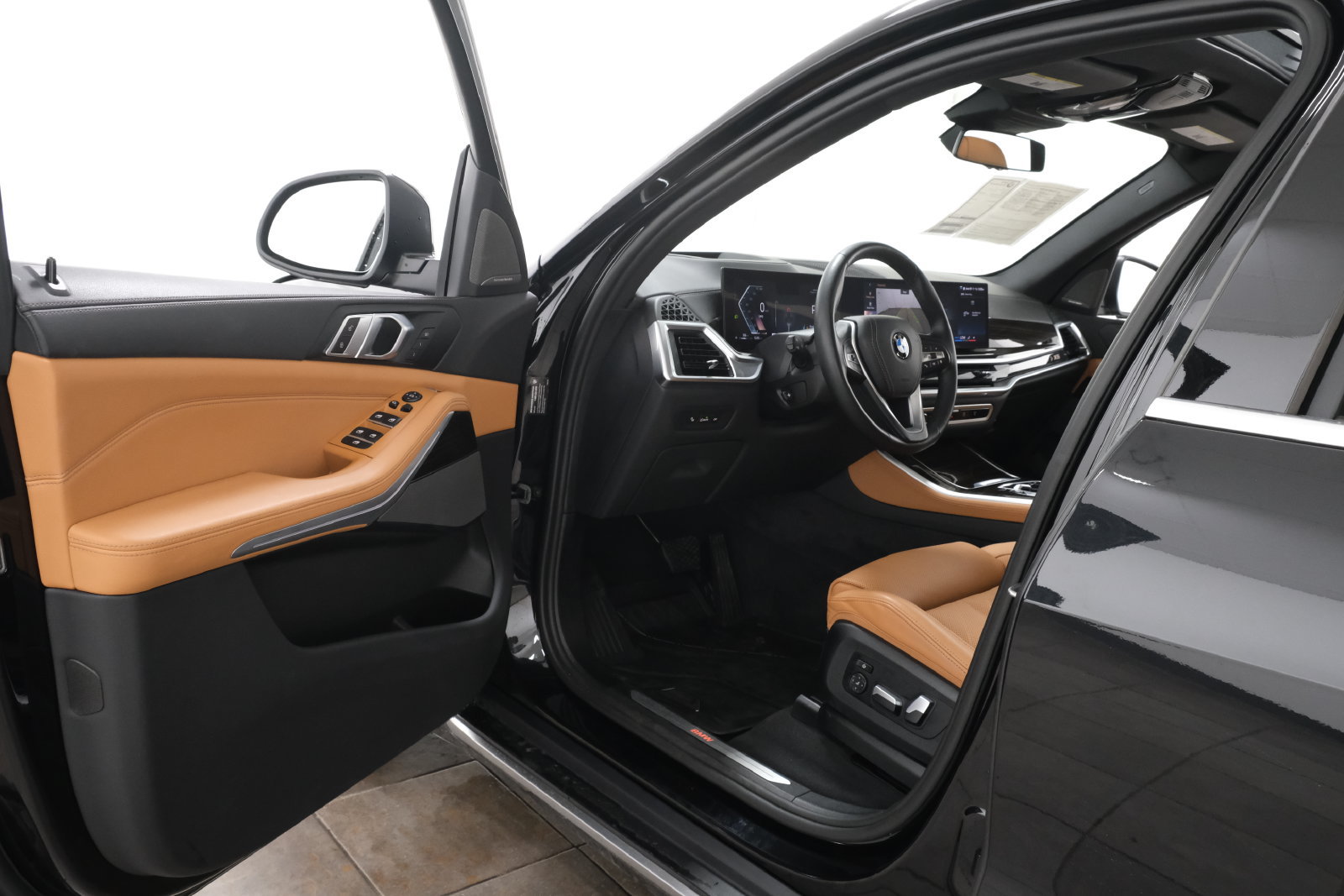 Used 2024 BMW X5 xDrive40i w/ Premium Package AWD/4WD image 24