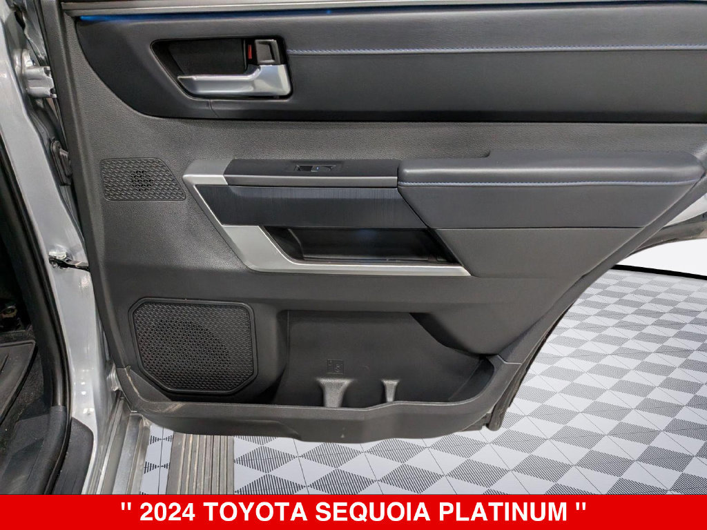 Used 2024 Toyota Sequoia Platinum AWD/4WD image 31