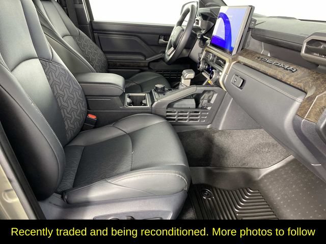 Used 2024 Toyota Tacoma Limited w/ Limited Package (LT) AWD/4WD image 10