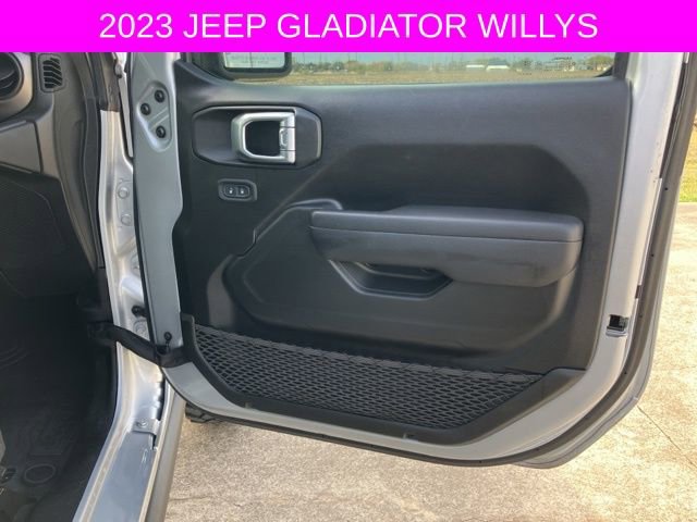 Used 2023 Jeep Gladiator Willys image 14