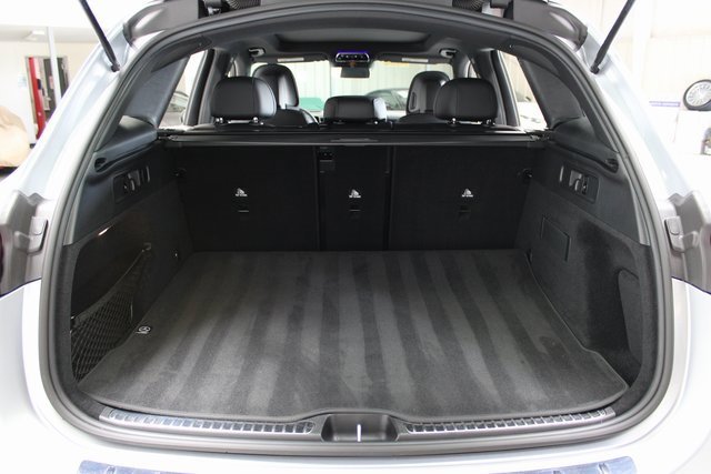 Used 2024 Mercedes-Benz GLC 300 image 33