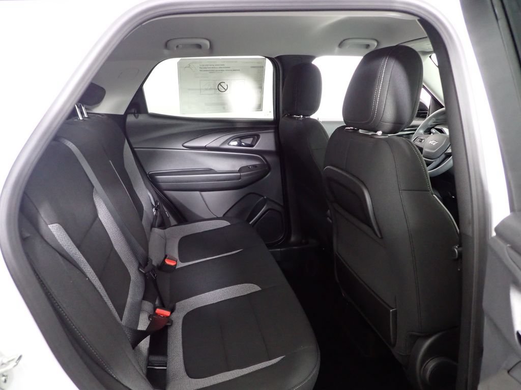 New 2026 Chevrolet TrailBlazer LT w/ Midnight Edition FWD image 31