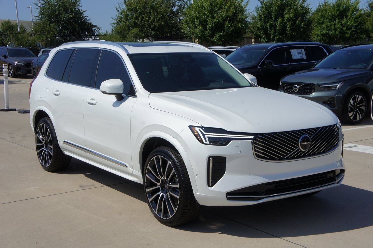 New 2026 Volvo XC90 B6 Plus w/ Protection Package Premier AWD/4WD image 3
