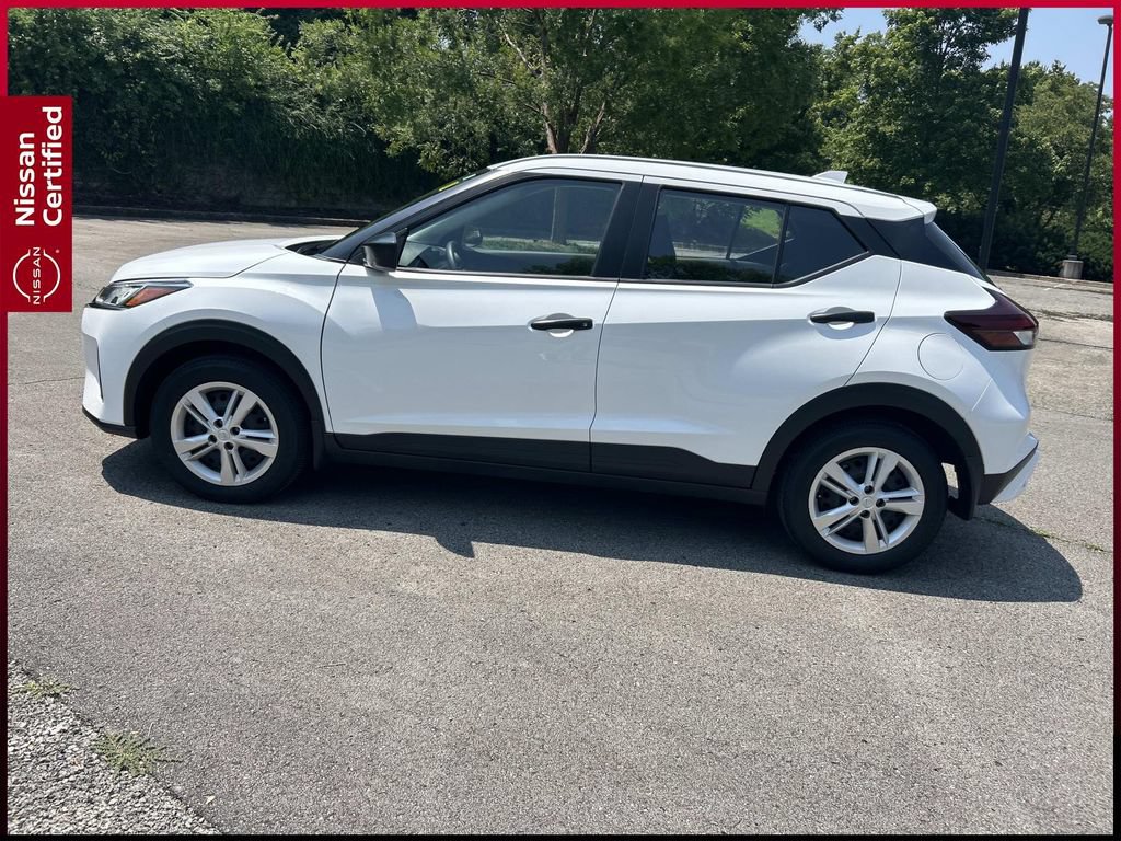 Certified 2025 Nissan Kicks Play S FWD image 4