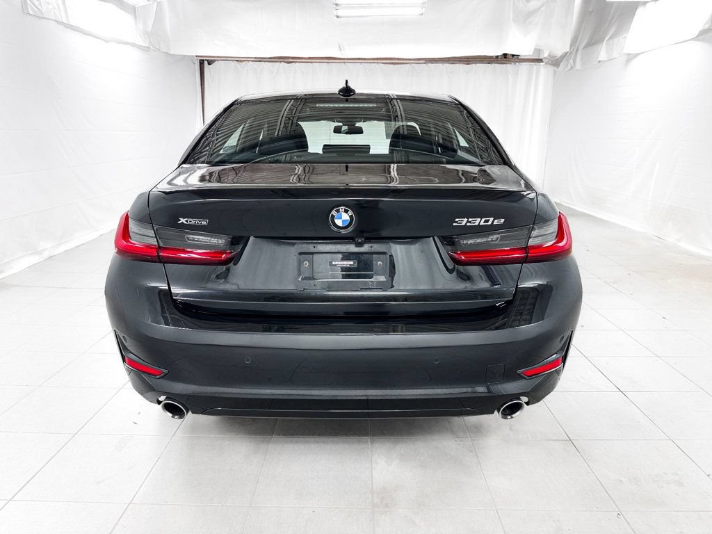 Used 2021 BMW 330e xDrive w/ Premium Package AWD/4WD image 5