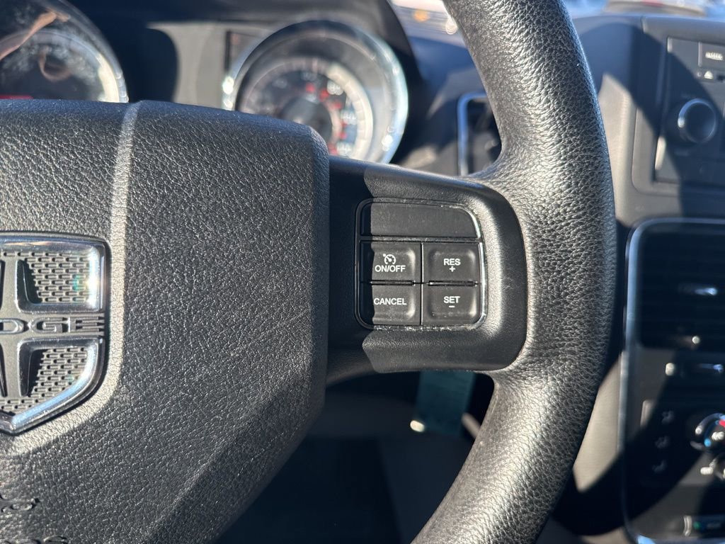 Used 2017 Dodge Grand Caravan SE image 16