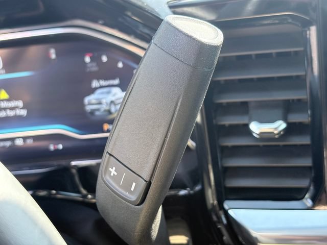 Used 2024 Chevrolet Silverado 1500 LT AWD/4WD image 16
