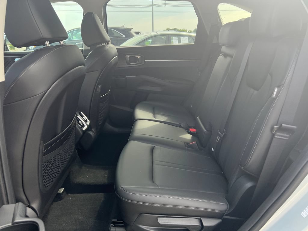New 2026 Kia Sorento S w/ S Panoramic Sunroof Package FWD image 14